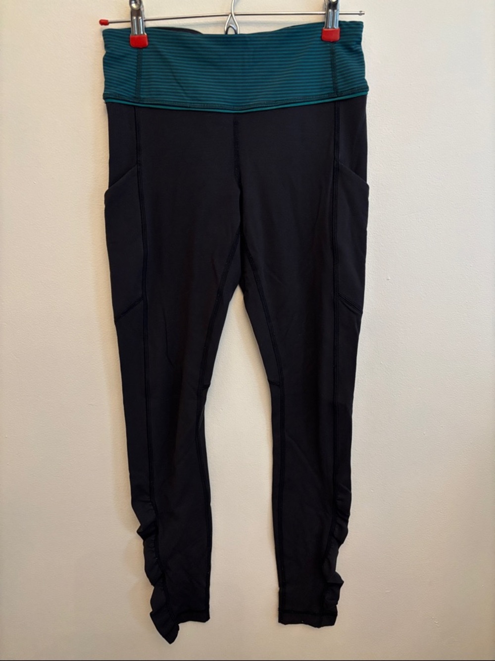 Lululemon Leggings – Black with Teal Waistband – Size 4